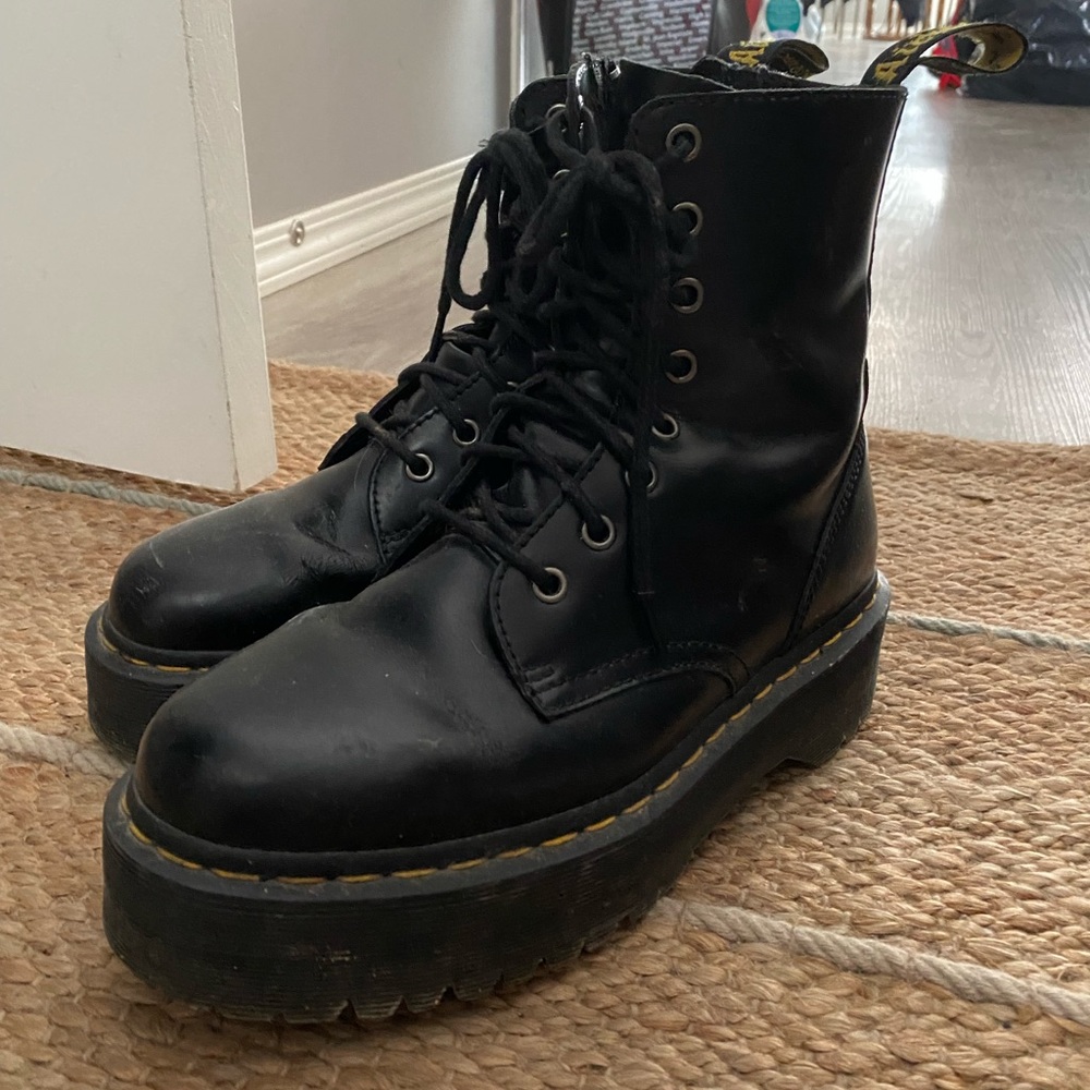 Used pair of Doc Martens Jadon leather boots.